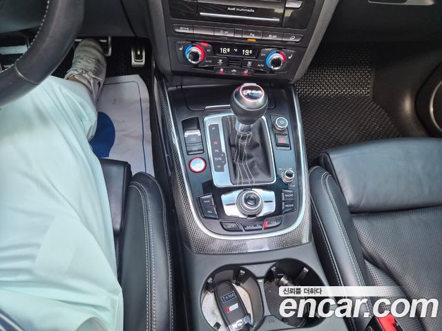 Audi SQ5 2014 — photo 17