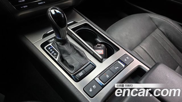 Hyundai Genesis 2015 — photo 12