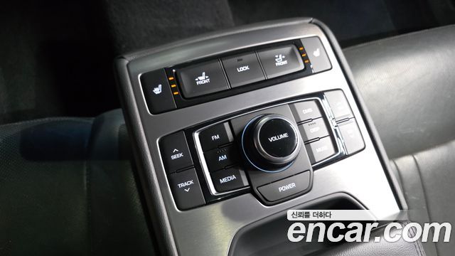 Hyundai Genesis 2015 — photo 25