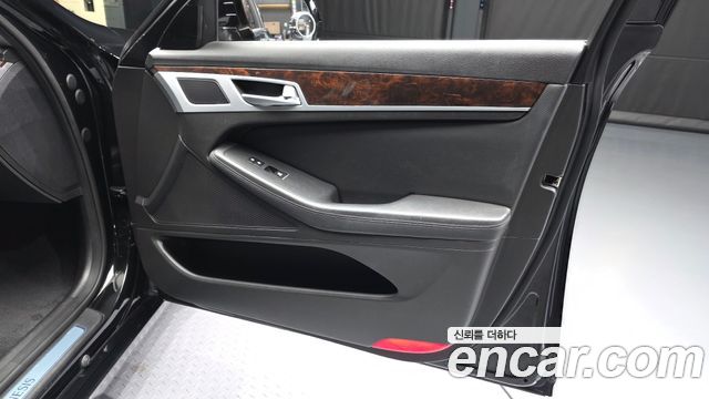 Hyundai Genesis 2015 — photo 14