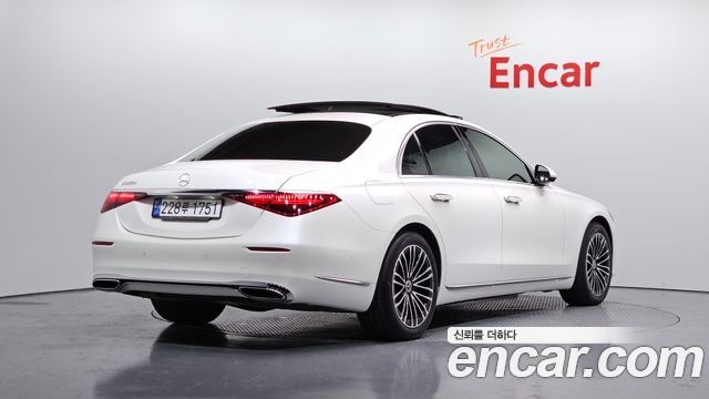Mercedes-Benz S-Class 2023 — photo 2