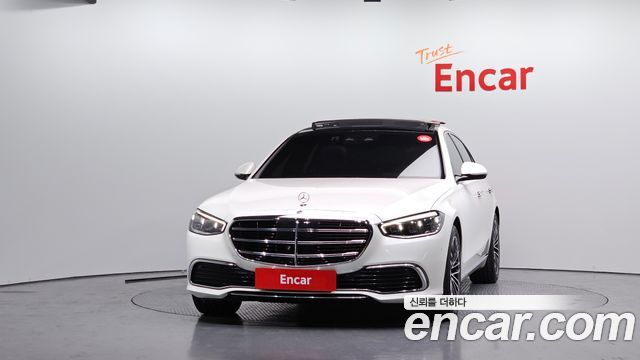 Mercedes-Benz S-Class 2023 — photo 3