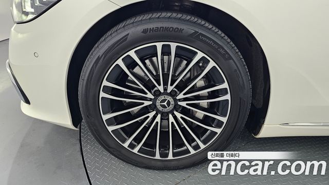 Mercedes-Benz S-Class 2023 — photo 5