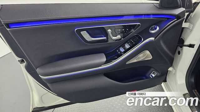 Mercedes-Benz S-Class 2023 — photo 14