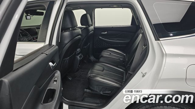 Hyundai Santafe 2021 — photo 17