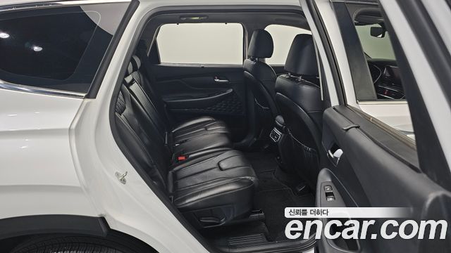 Hyundai Santafe 2021 — photo 18