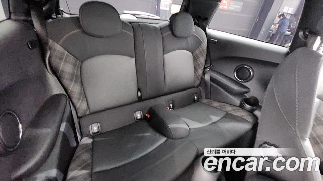 Mini Cooper 2017 — photo 11