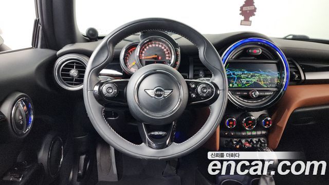 Mini Cooper 2017 — photo 13