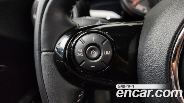 Mini Cooper 2017 — photo 17