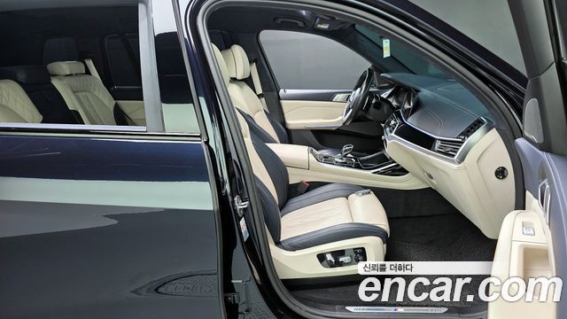 BMW X7 2019 — photo 11