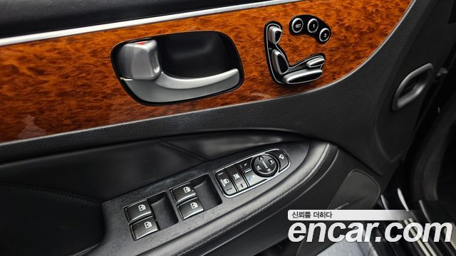 Hyundai Equus 2012 — photo 17
