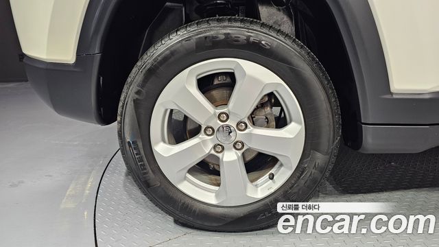 Jeep Compass 2018 — photo 5