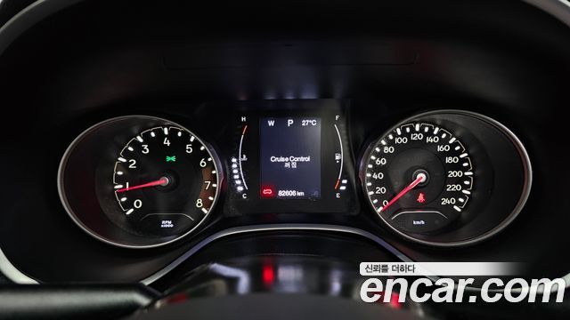 Jeep Compass 2018 — photo 11