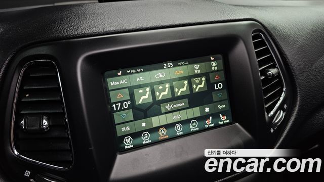 Jeep Compass 2018 — photo 18