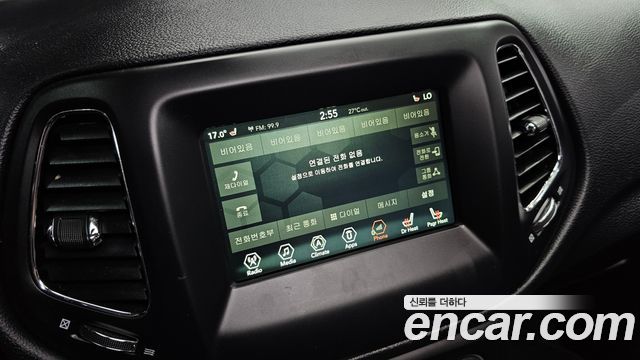 Jeep Compass 2018 — photo 21