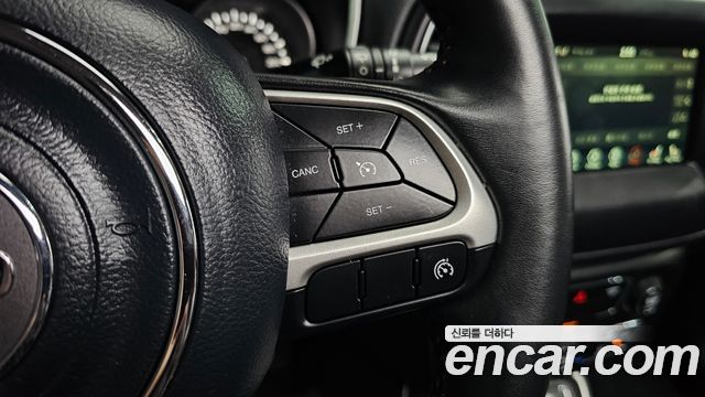 Jeep Compass 2018 — photo 25