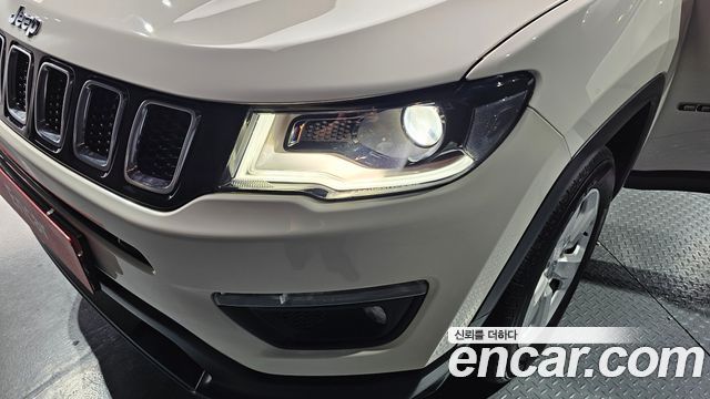 Jeep Compass 2018 — photo 8