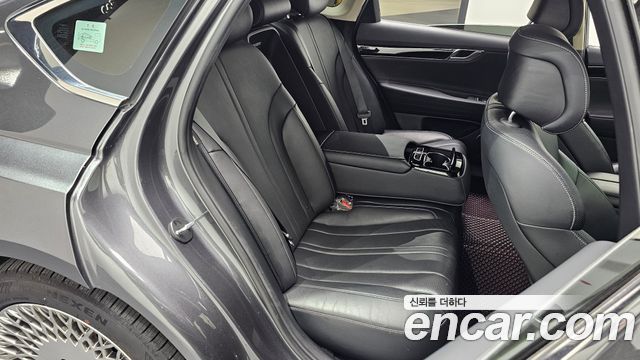 Genesis G80 2021 — photo 17