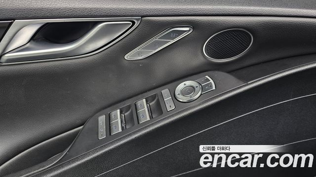 Genesis G80 2021 — photo 27
