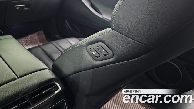 Genesis G80 2021 — photo 30