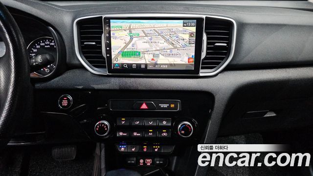 Kia Sportage 2016 — photo 12