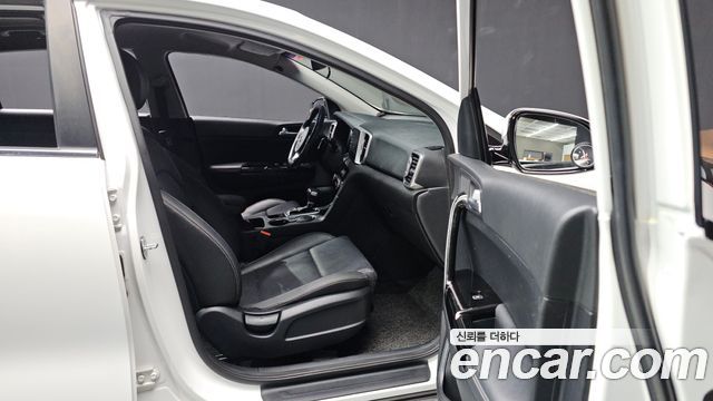 Kia Sportage 2016 — photo 18