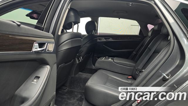Genesis G80 2019 — photo 12