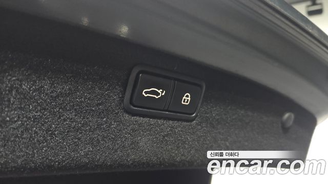 Genesis G80 2019 — photo 18