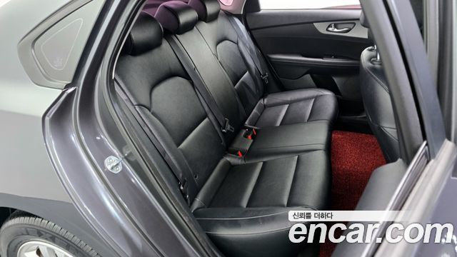 Kia K3 2020 — photo 17