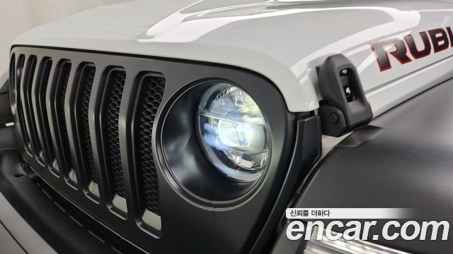 Jeep Wrangler 2019 — photo 8
