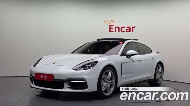 Porsche Panamera 2019 — photo 1