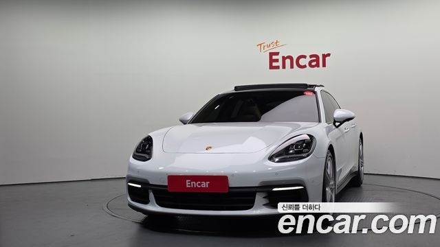 Porsche Panamera 2019 — photo 3