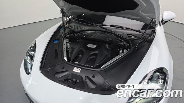 Porsche Panamera 2019 — photo 6