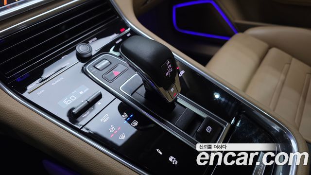 Porsche Panamera 2019 — photo 9