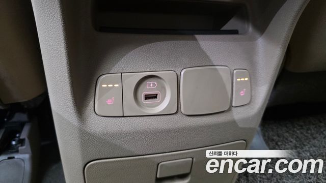 Kia Canival 2019 — photo 17