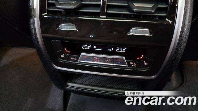 BMW X5 2022 — photo 23