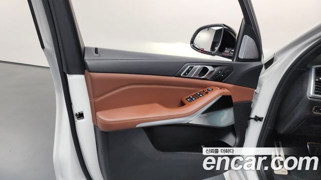 BMW X5 2022 — photo 14