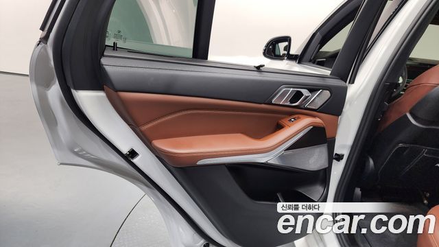 BMW X5 2022 — photo 15
