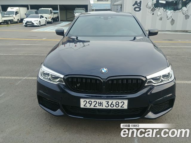 BMW 5-Series 2019 — photo 3
