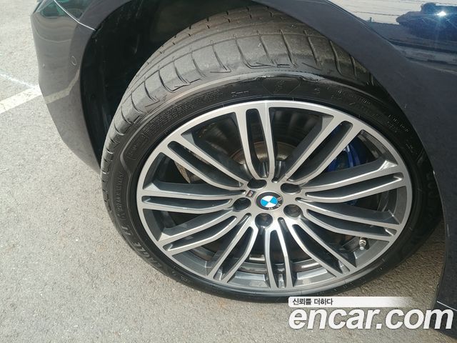 BMW 5-Series 2019 — photo 5