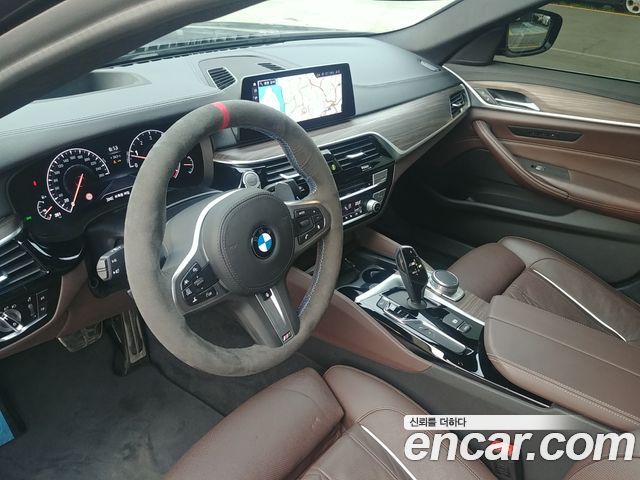 BMW 5-Series 2019 — photo 8
