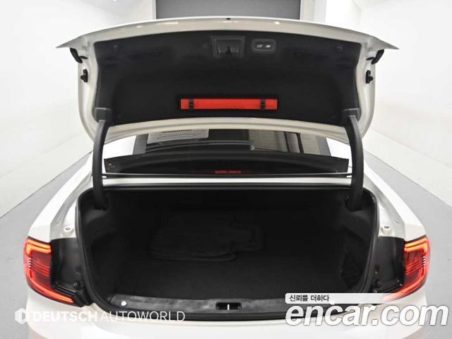 Volvo S90 2021 — photo 19