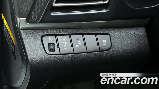 Hyundai AVANTE 2020 — photo 14