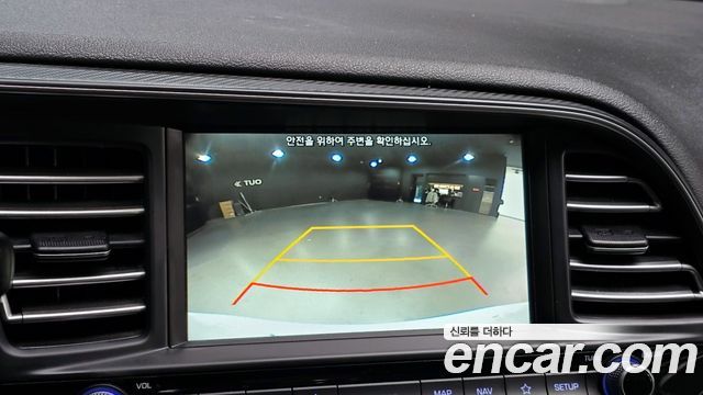 Hyundai AVANTE 2020 — photo 17