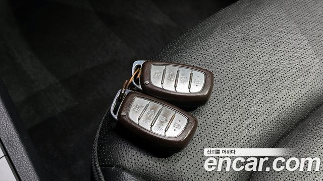 Hyundai AVANTE 2020 — photo 19