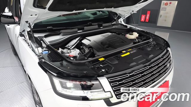 Land Rover Range Rover 2025 — photo 6