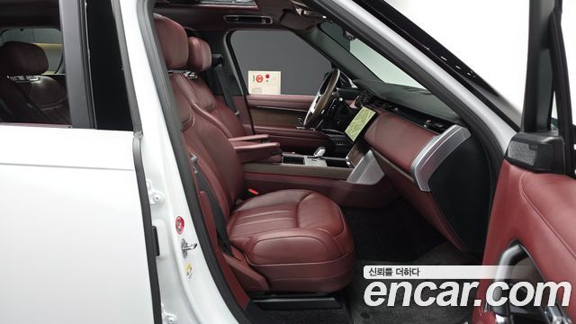 Land Rover Range Rover 2025 — photo 11