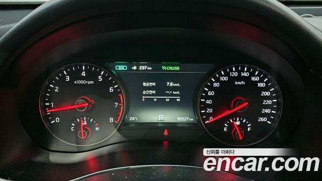 Kia K7 2017 — photo 8