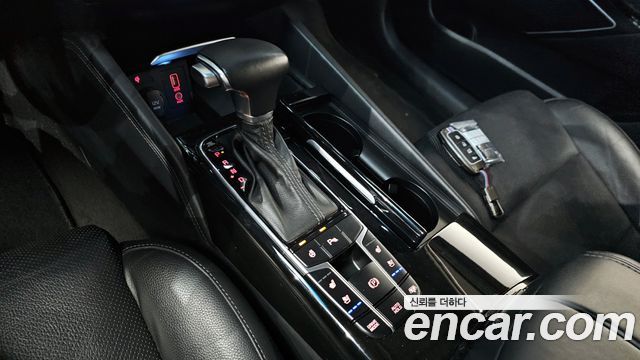 Kia K7 2017 — photo 9