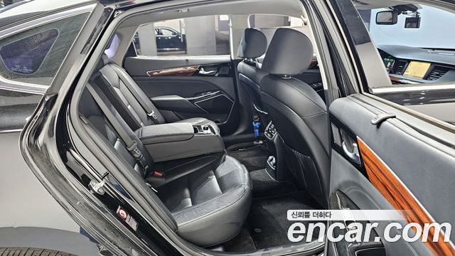 Kia K7 2017 — photo 11